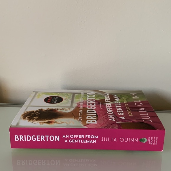 Paperback book Bridgerton an offer from a gentleman historical romance books - Picture 3 of 6